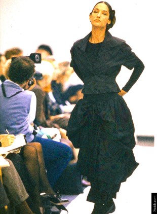 dolce-and-gabbana-archives-the-sicilian-widow-look-spring-summer-1988