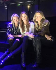 Marina Ruy Barbosa, Grazi Massafera e a blogueira Helena Bordon nos ensaios para o desfile